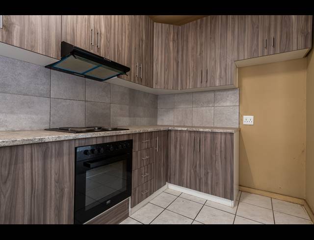 2 BEDROOM APARTMENT FOR SALE IN ALBERTON NORTH